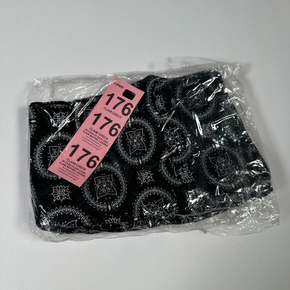 LuLaRoe Black White Snowflake Mandala Circles Diamonds Rare Leggings One Size OS - Picture 6 of 6